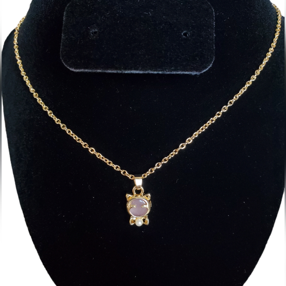 😽Pink Lucky cat pendant necklace